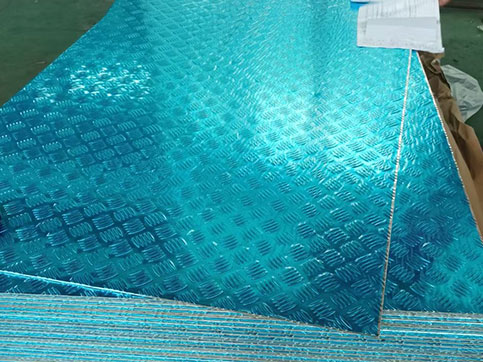 條形花紋鋁板-小三條筋_大五條_小五條形花紋鋁板標(biāo)準(zhǔn)供應(yīng)商(圖3) 條形花紋鋁板圖片-01.jpg